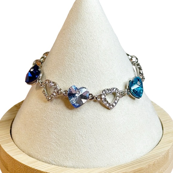 Y2K Vintage NOS Shades of Blue Rhinestone Heart Silver Tone Bracelet - Picture 2 of 6